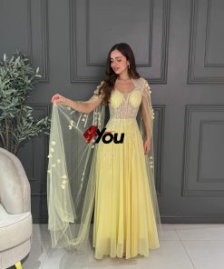 Alternative view of فور يو - فستان سهرة أصفر طويل بتصميم تول مطرّز وكاب شفاف أنيق